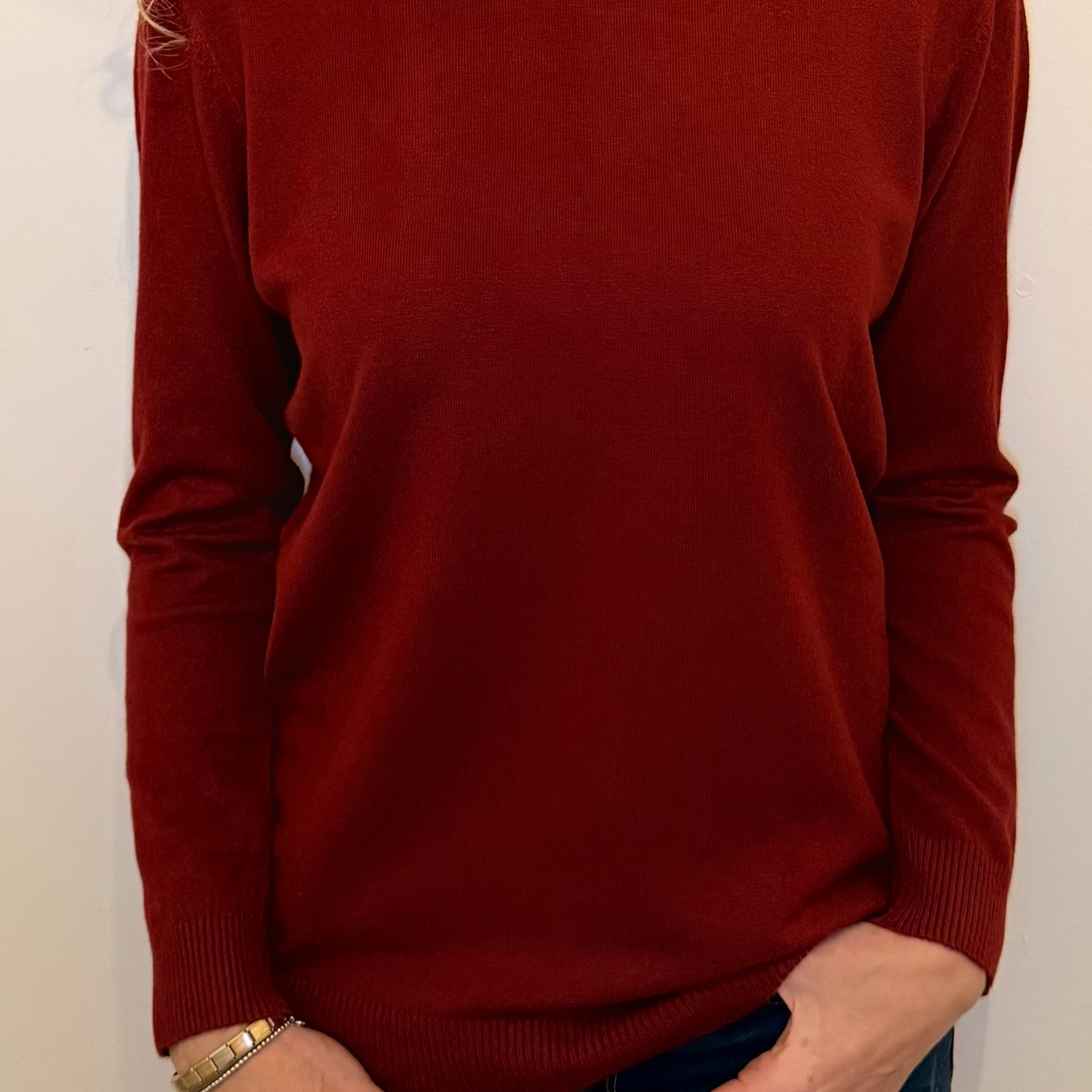Strati Round Neck “Cashmere Feel” Jumper
