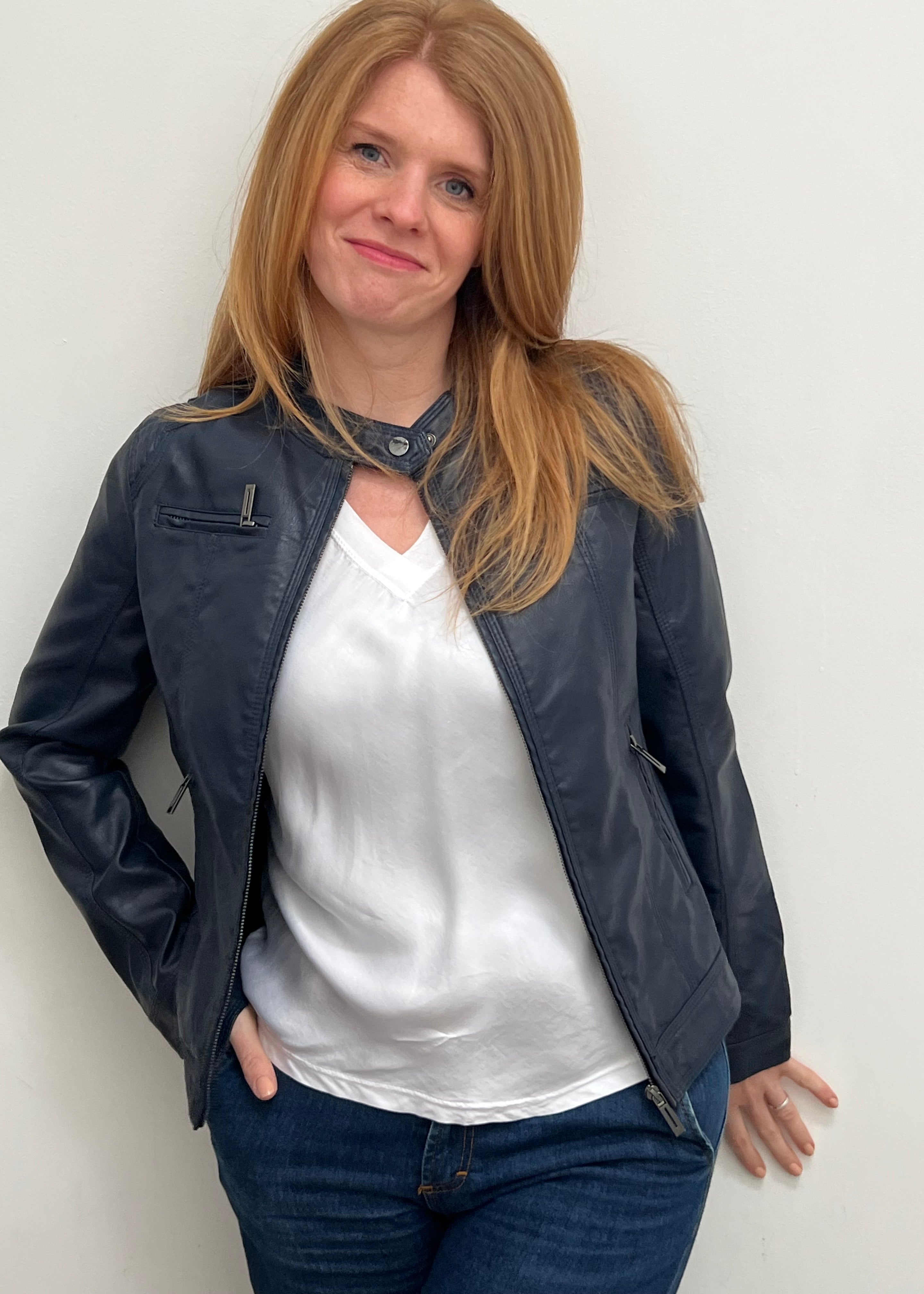 fitted-faux-leather-jacket-pocket-detail-solo-mia