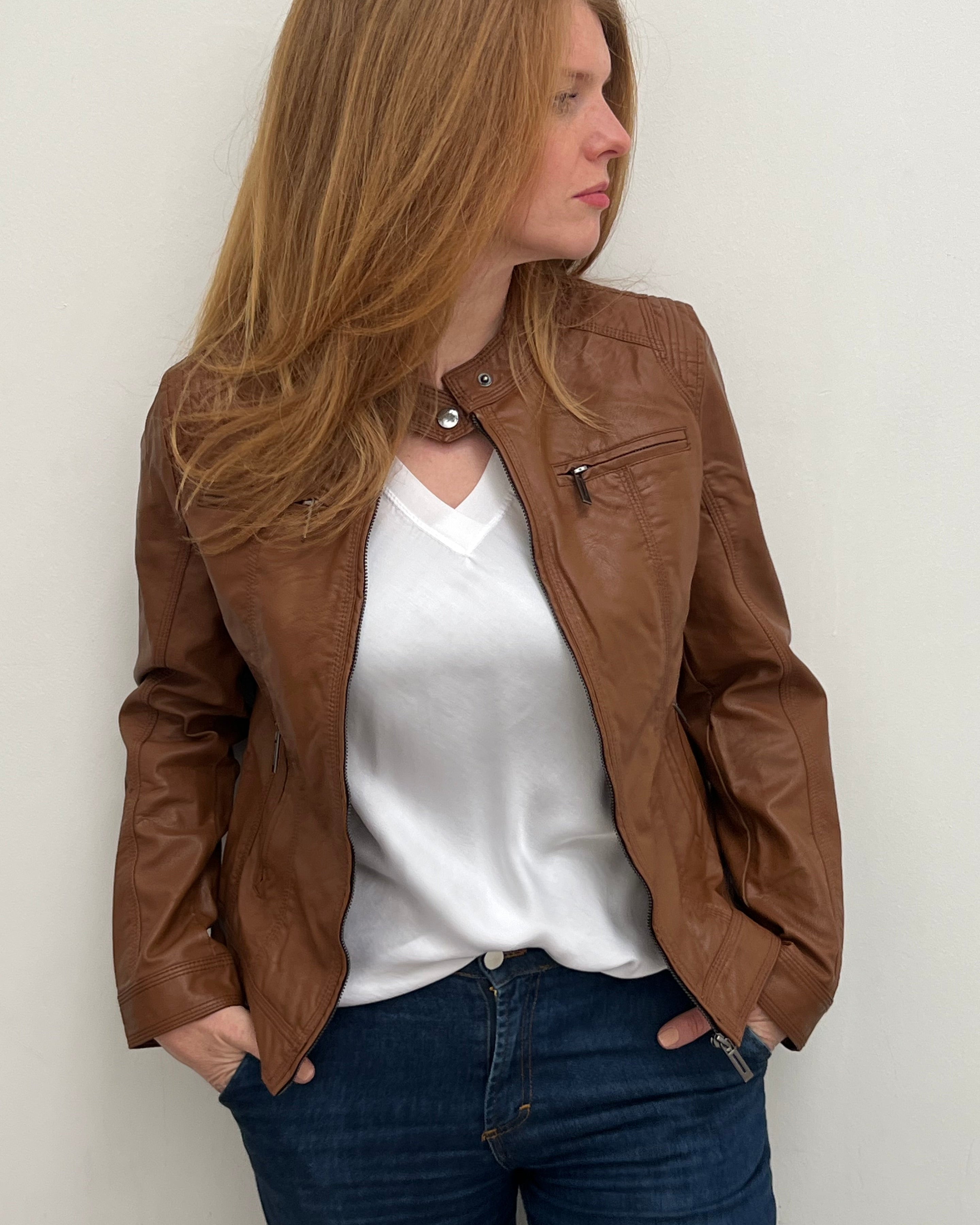 fitted-faux-leather-jacket-pocket-detail-solo-mia