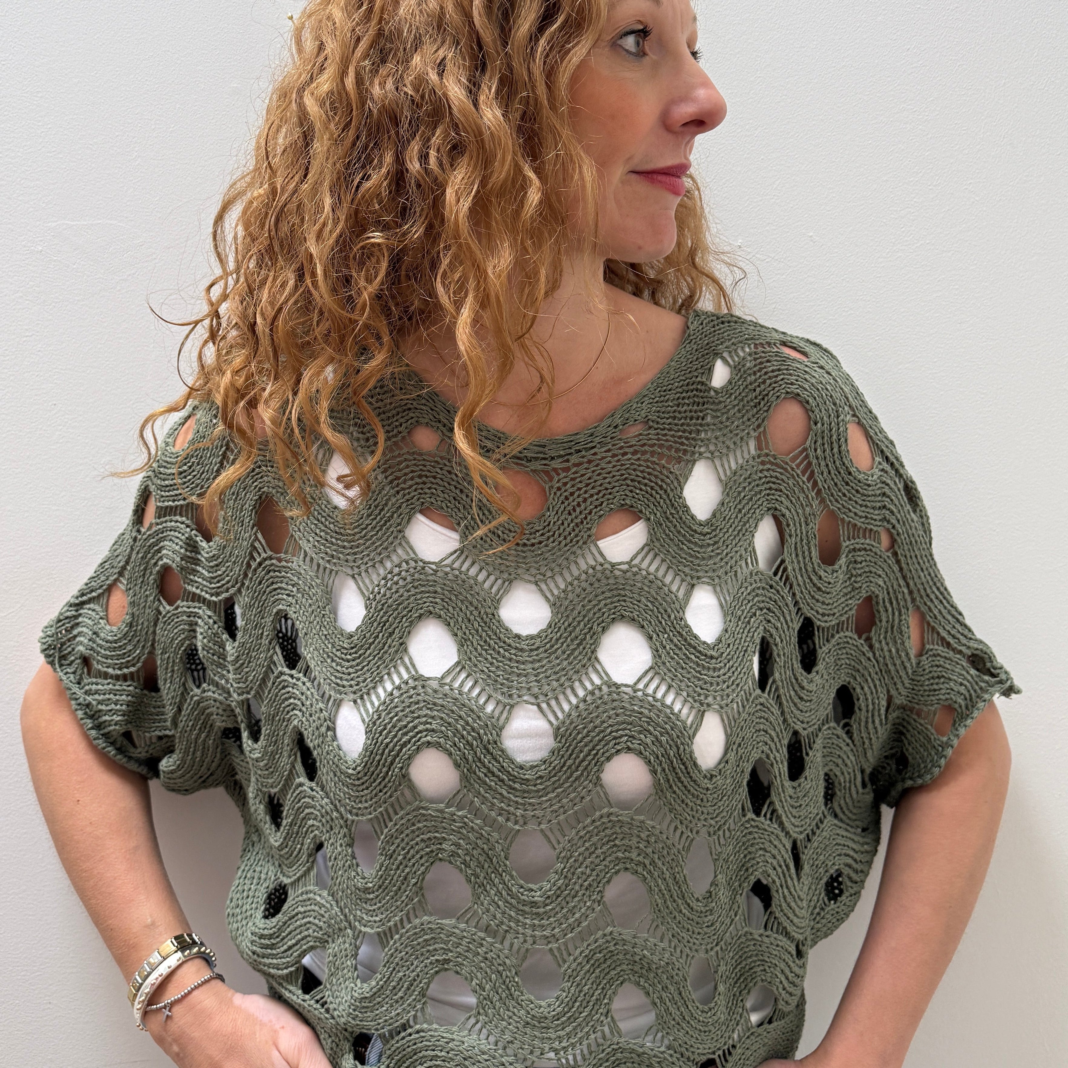 Onde Crochet Top