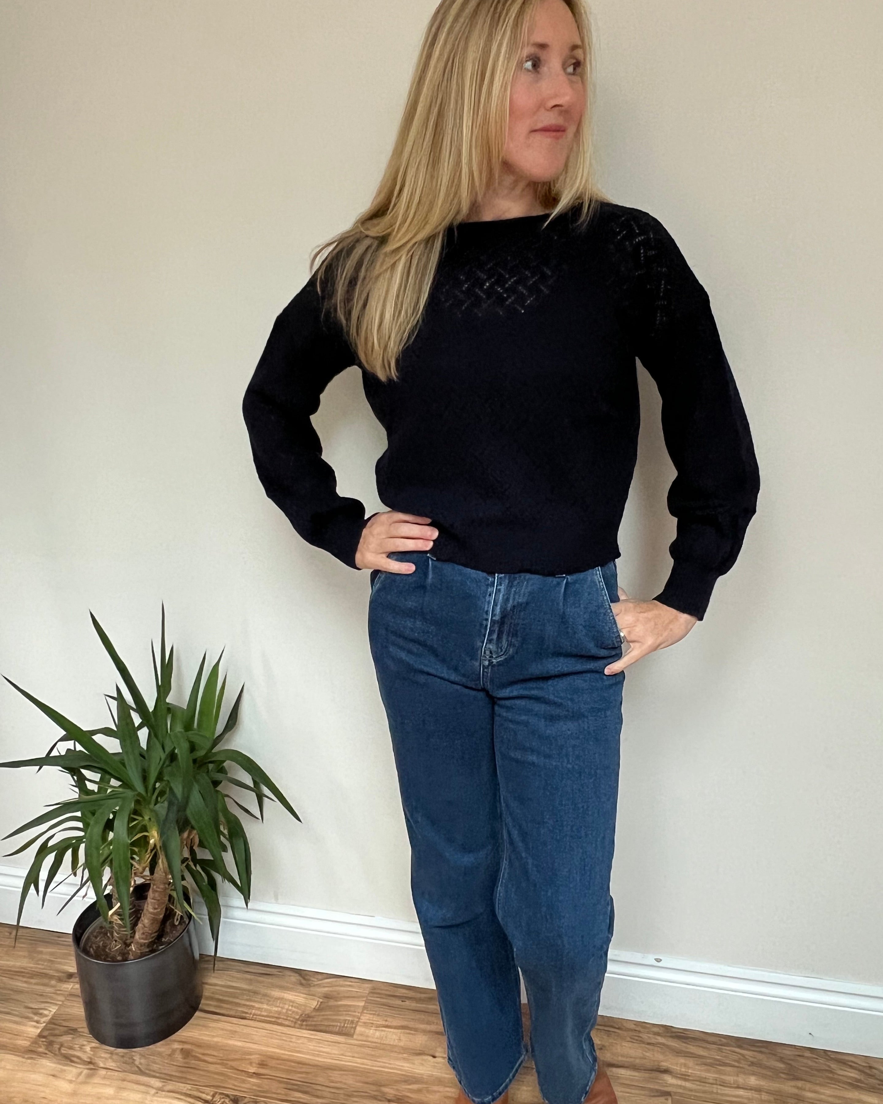 cashmere-knitted-jumper-diamond-detail-solo-mia