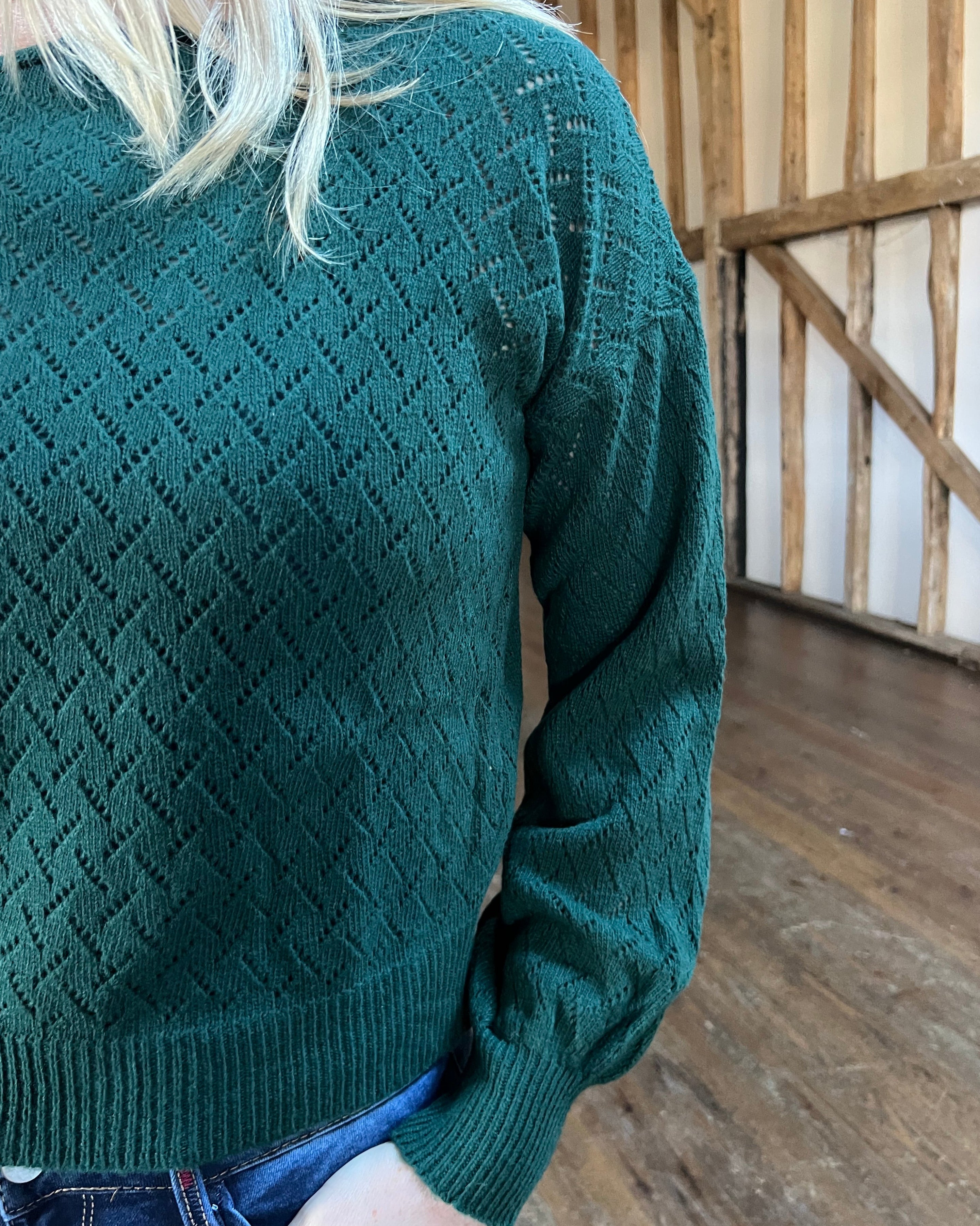 cashmere-knitted-jumper-diamond-detail-solo-mia