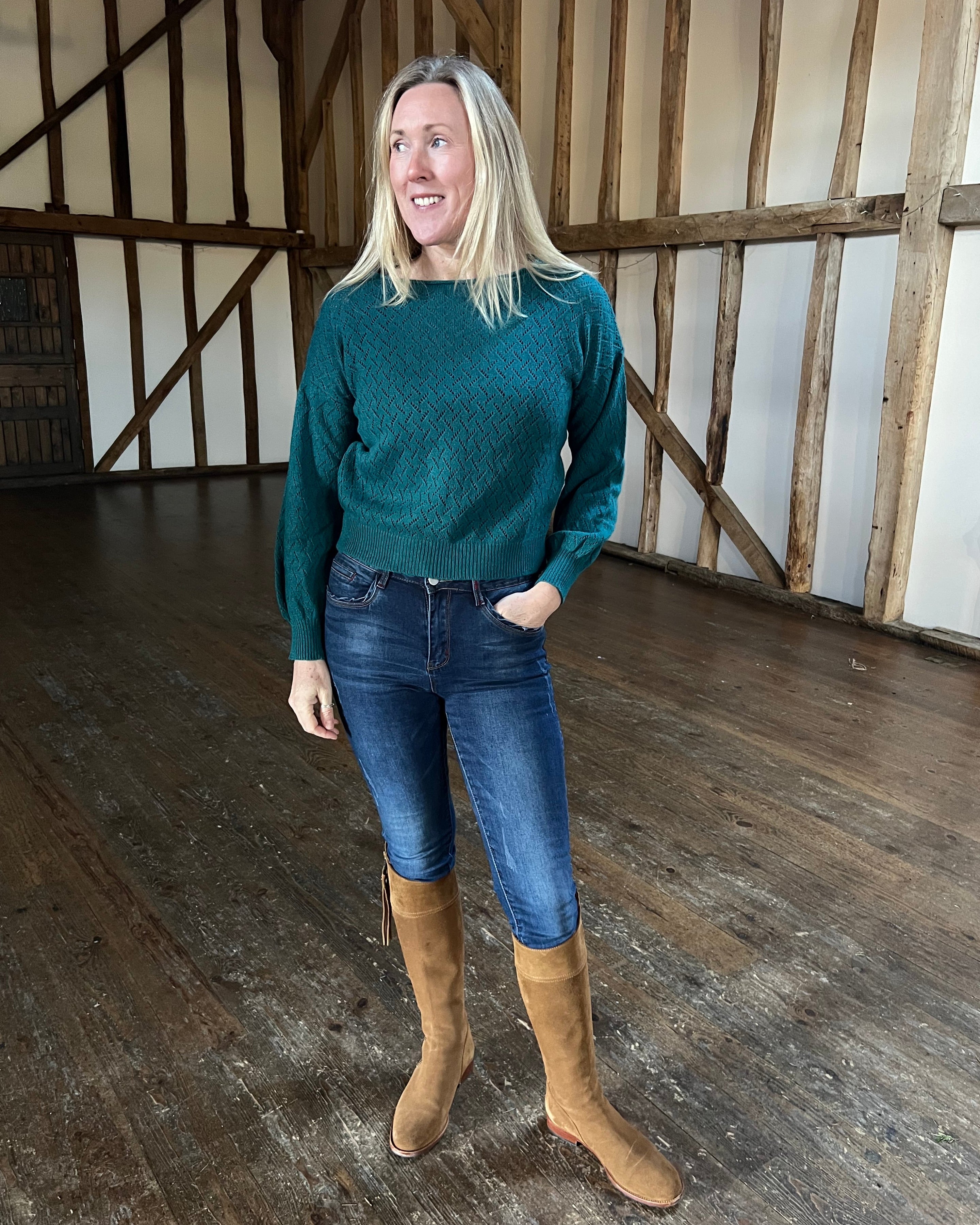 cashmere-knitted-jumper-diamond-detail-solo-mia