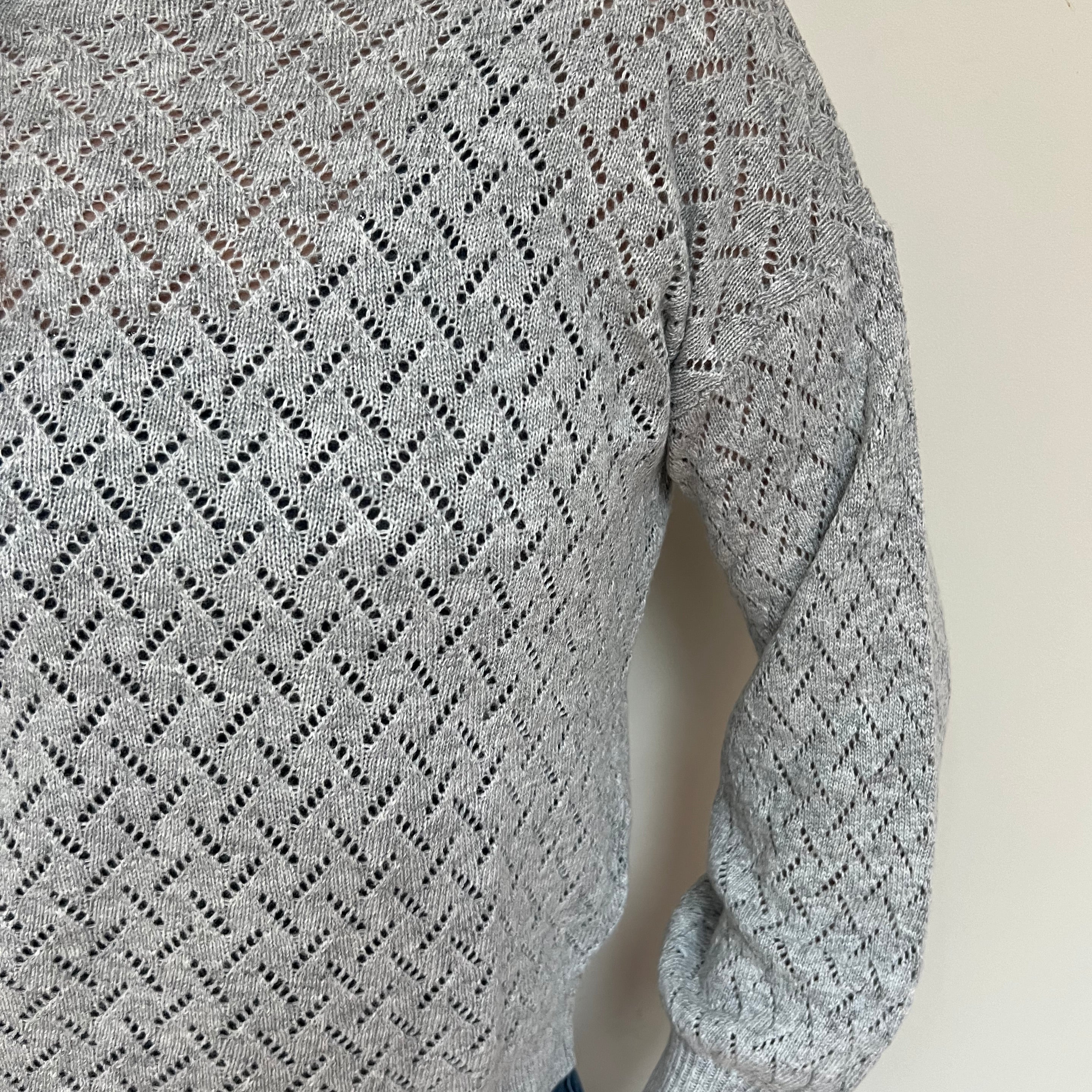 cashmere-knitted-jumper-diamond-detail-solo-mia