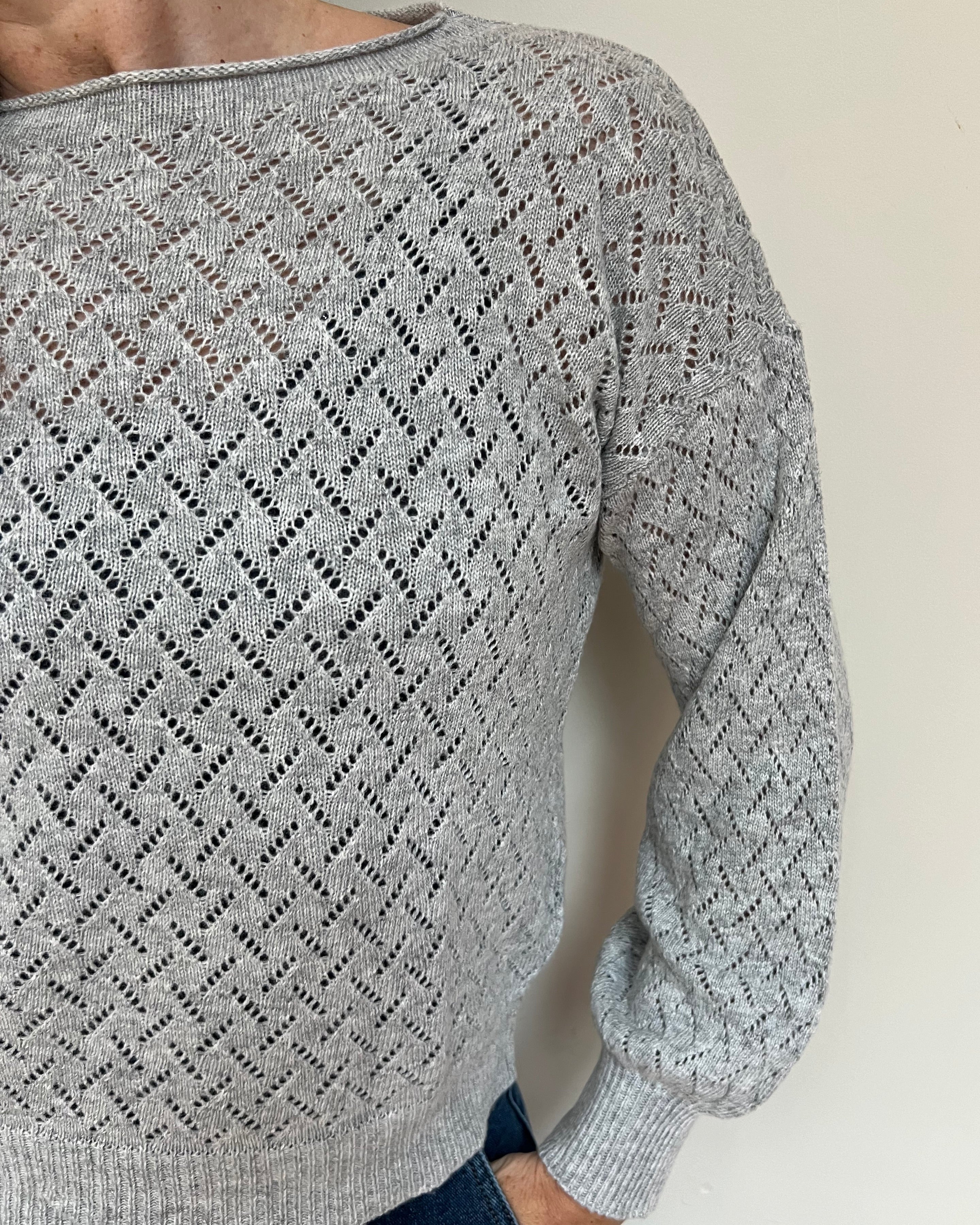 cashmere-knitted-jumper-diamond-detail-solo-mia