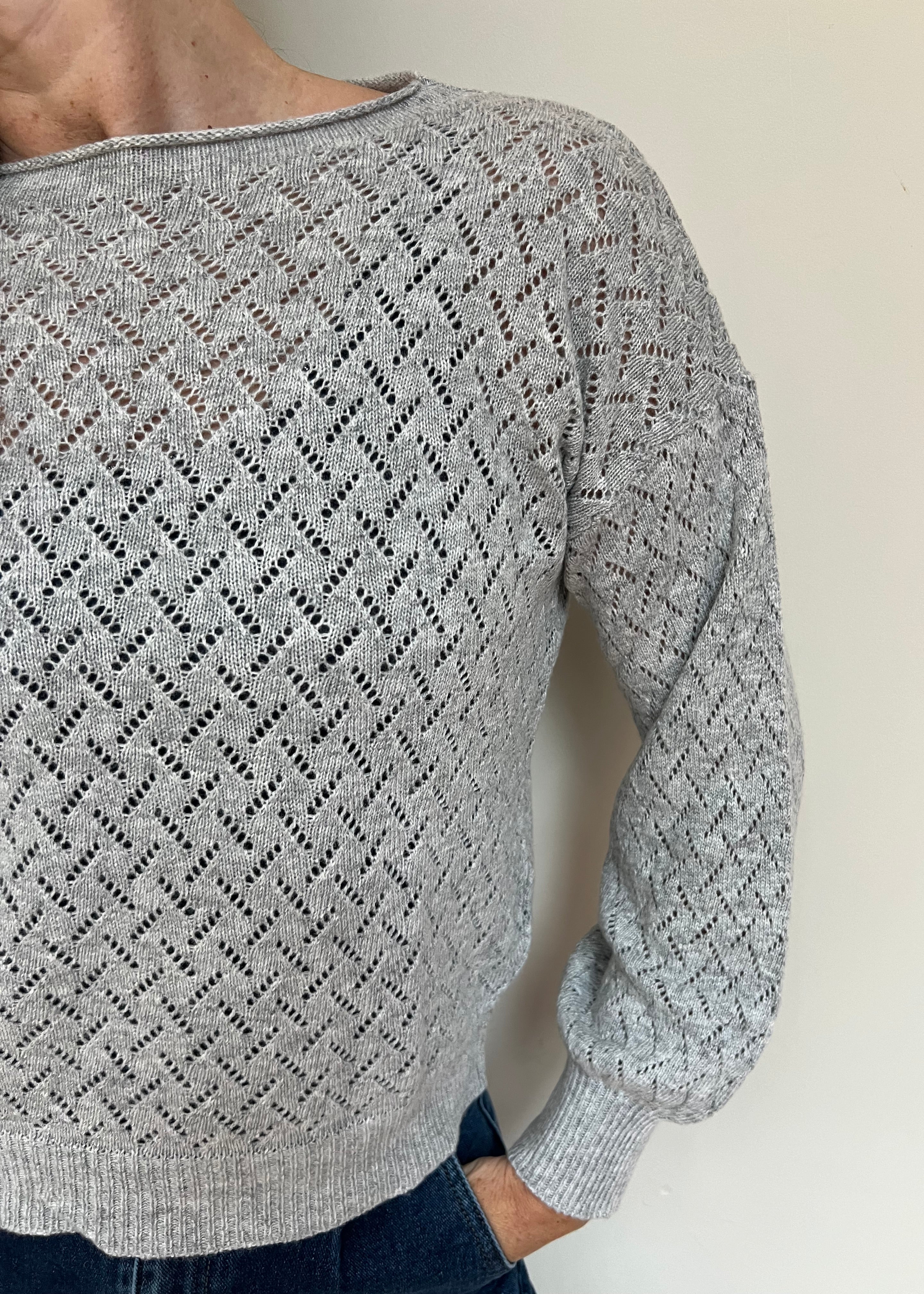 cashmere-knitted-jumper-diamond-detail-solo-mia
