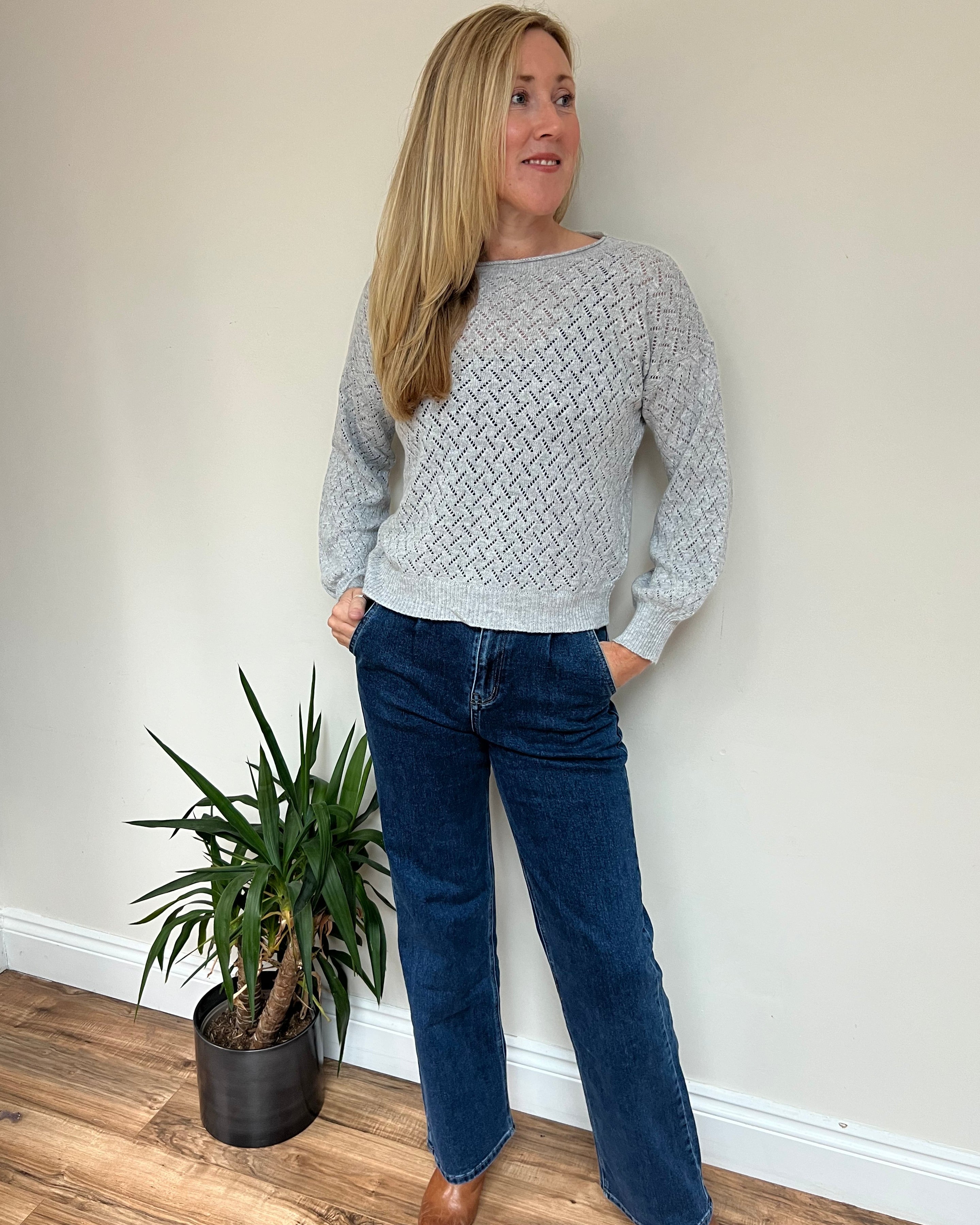 cashmere-knitted-jumper-diamond-detail-solo-mia