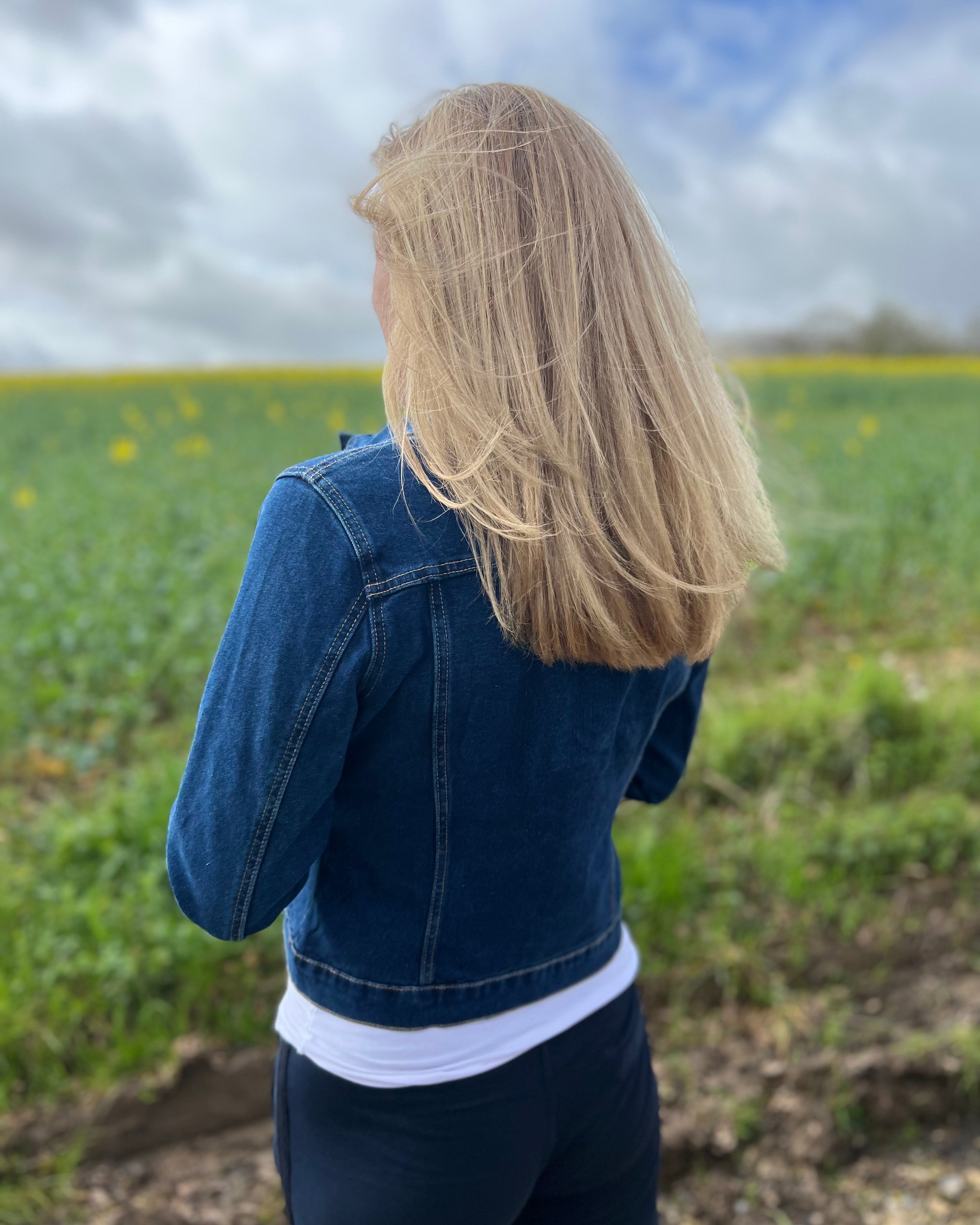 fitted-denim-jacket-smart-casual-solo-mia