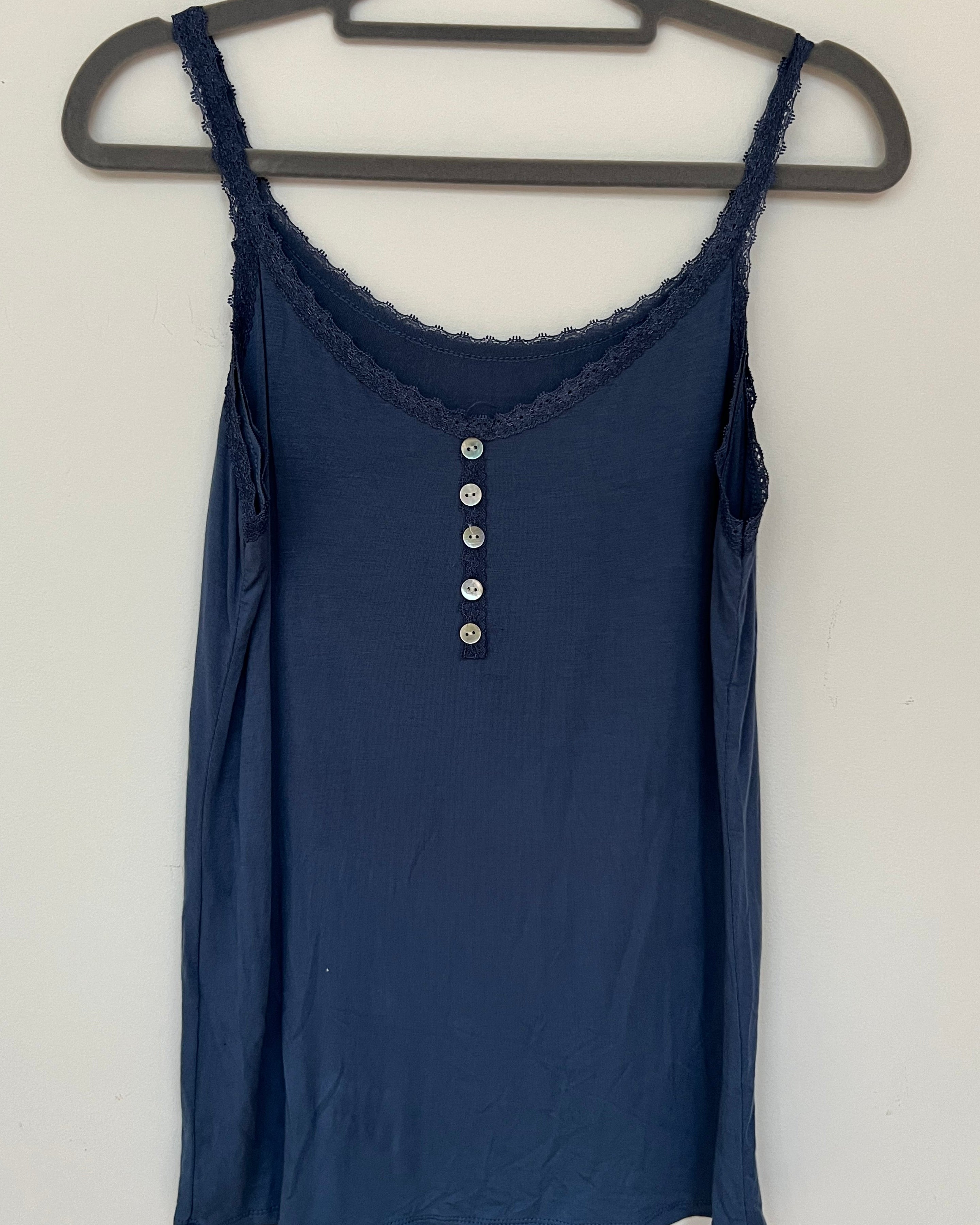 Navy strati vest