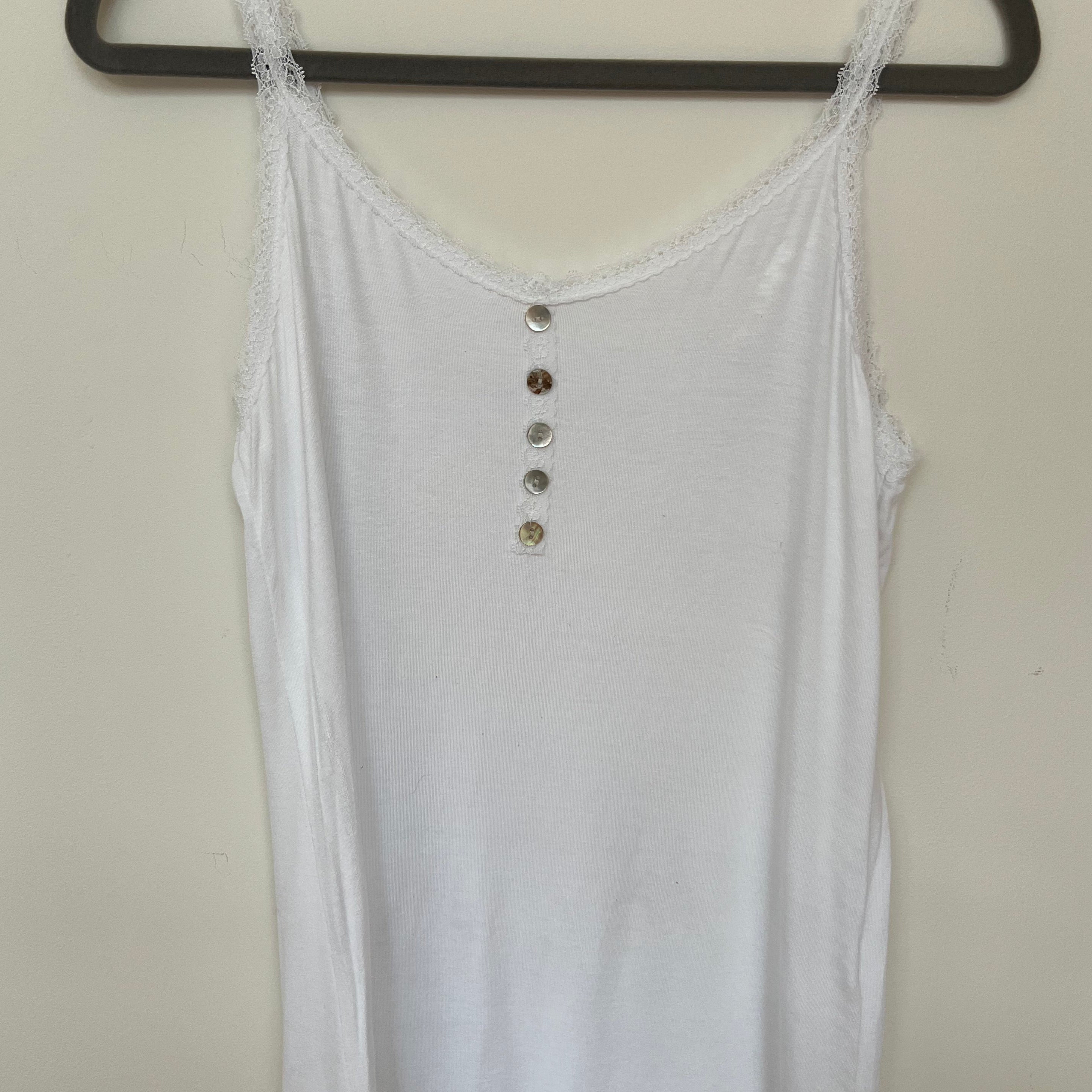 White strati vest