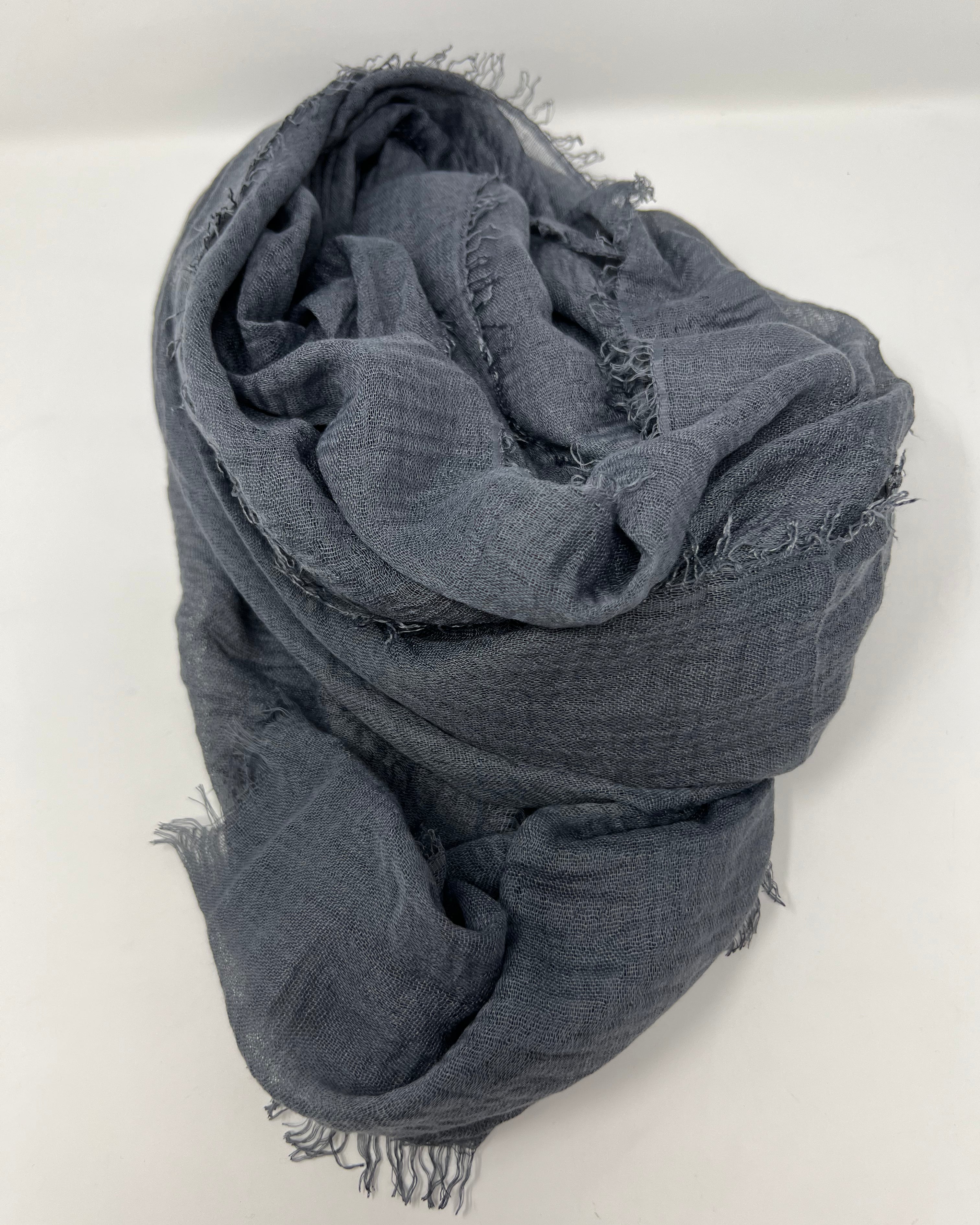 strati scarf grey
