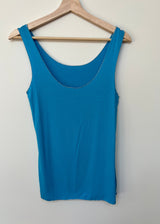 solo-mia-strati-vest-sparkle-detail