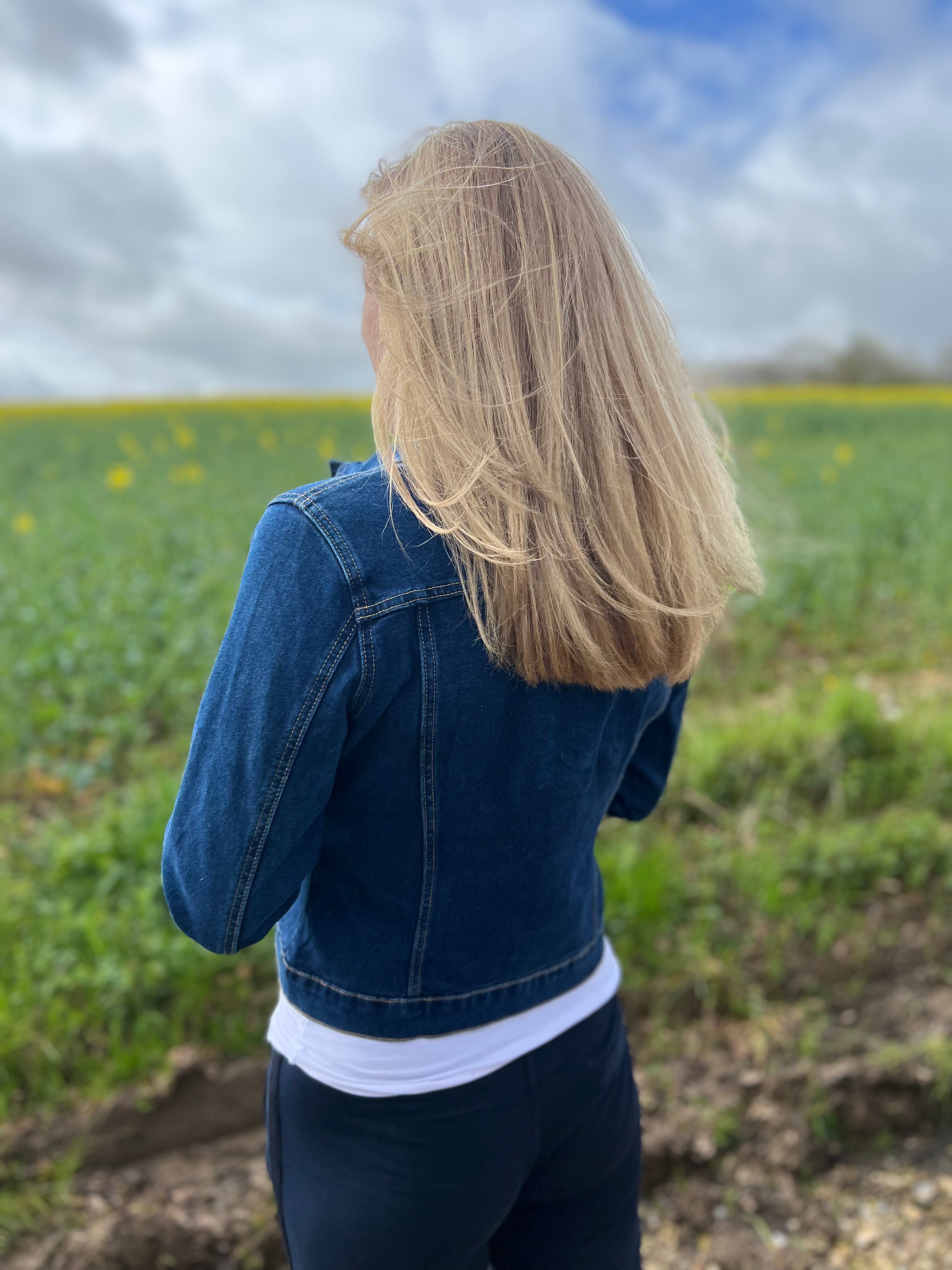 fitted-denim-jacket-smart-casual-solo-mia