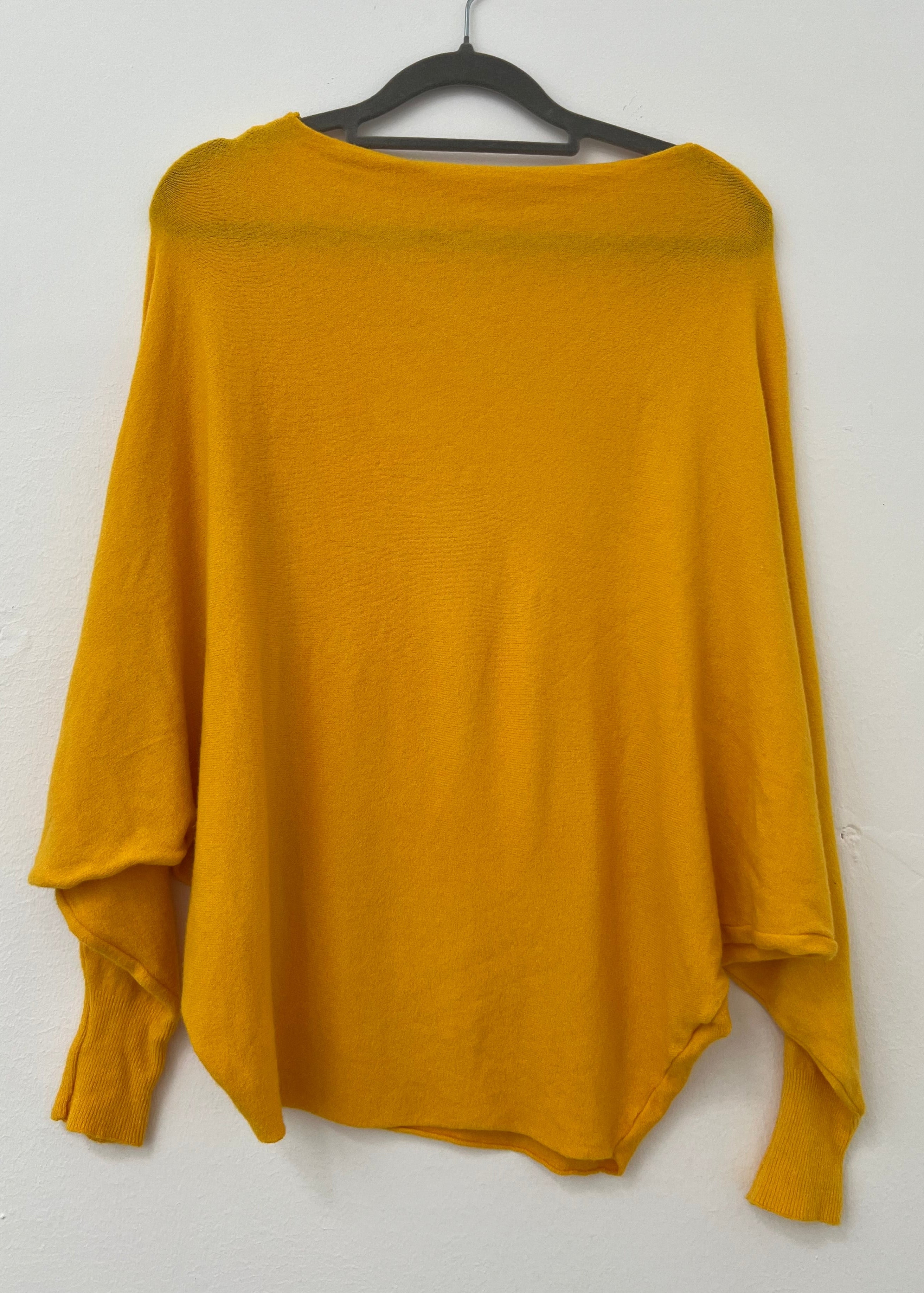 strati batwing jumper