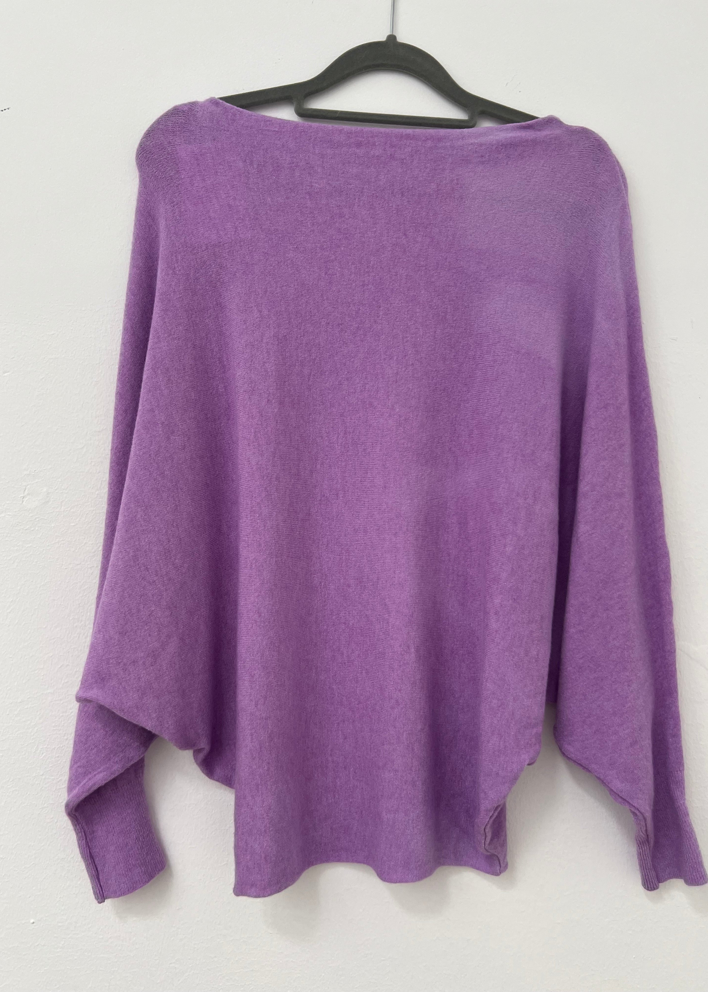 strati batwing jumper