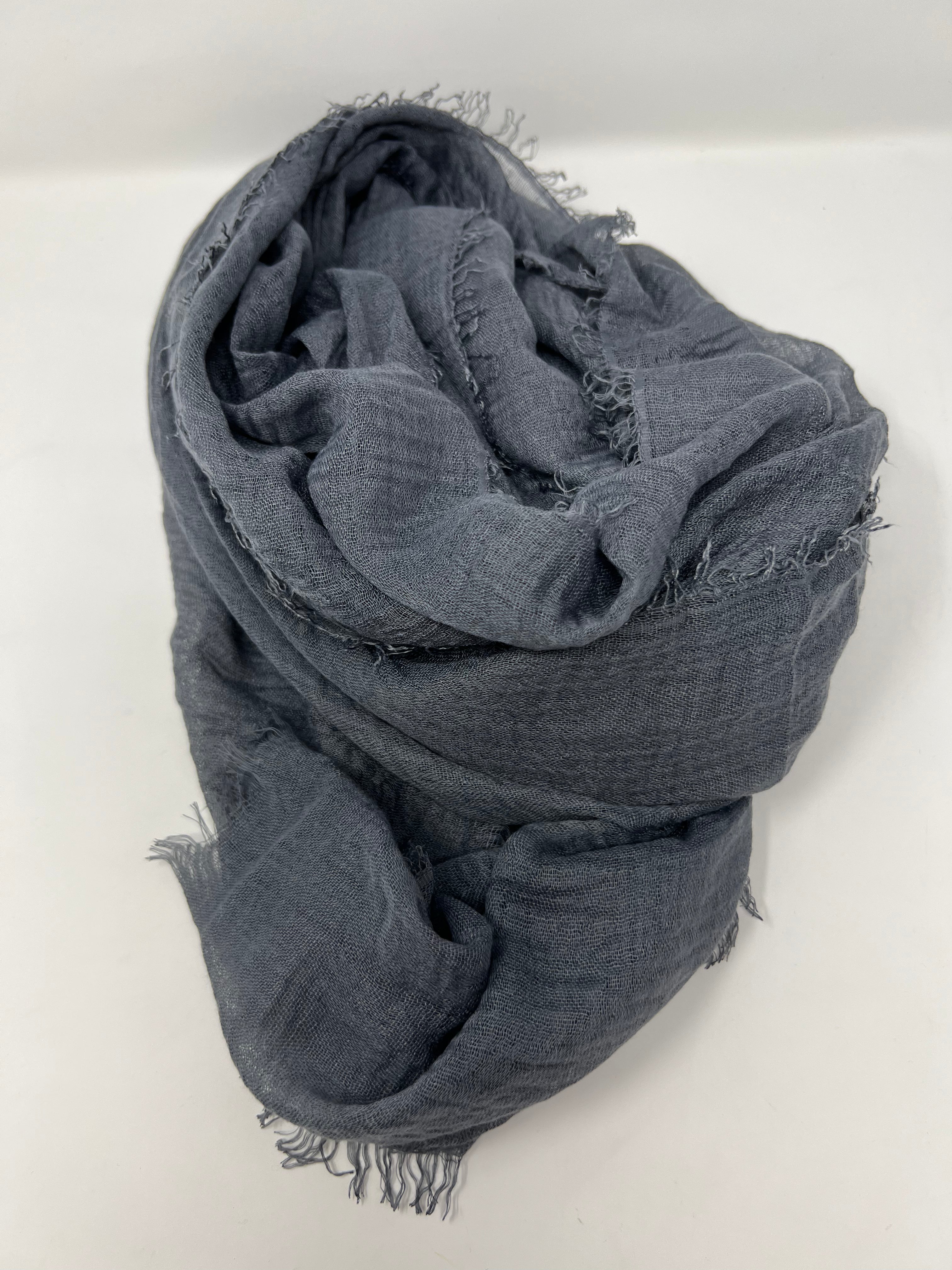 strati scarf grey
