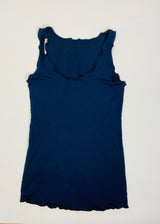 solo-mia-strati-vest-comfy-round-neck-tight-fit-lettuce-hem