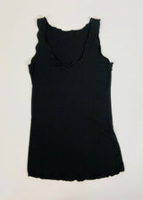 solo-mia-strati-vest-comfy-round-neck-tight-fit-lettuce-hem