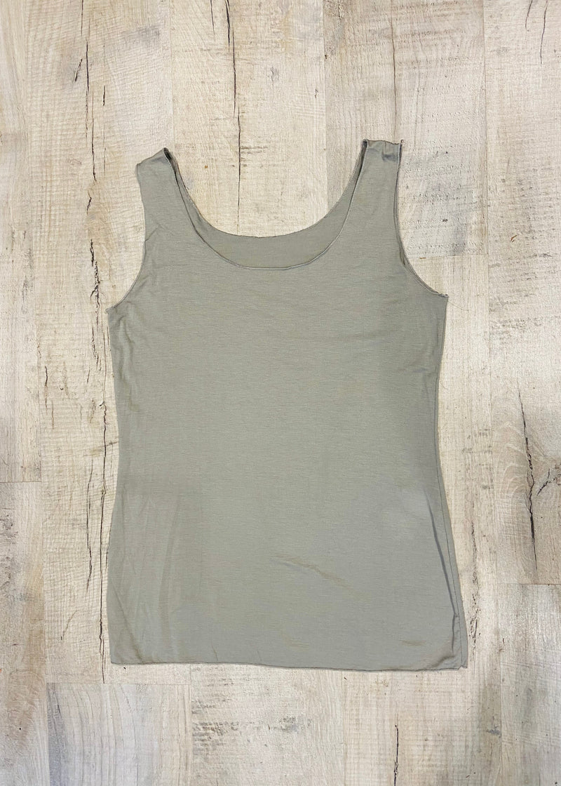 solo-mia-strati-vest-loose-comfy