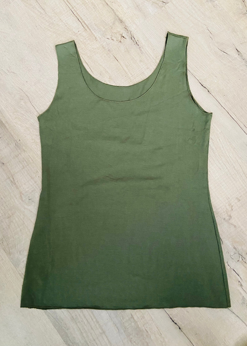solo-mia-strati-vest-loose-comfy